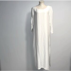 THE ODELLS White Sheath Long Sleeve Bateau Bridal Dress